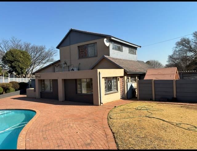 5 BEDROOM HOUSE FOR SALE IN HURLYVALE